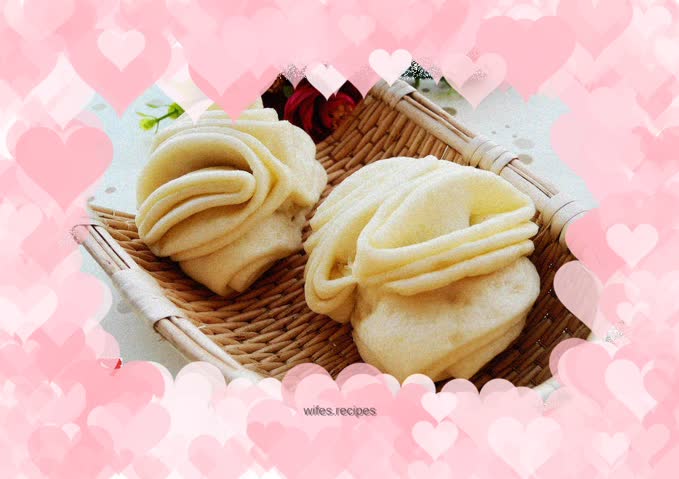 Milk-flavored flower roll