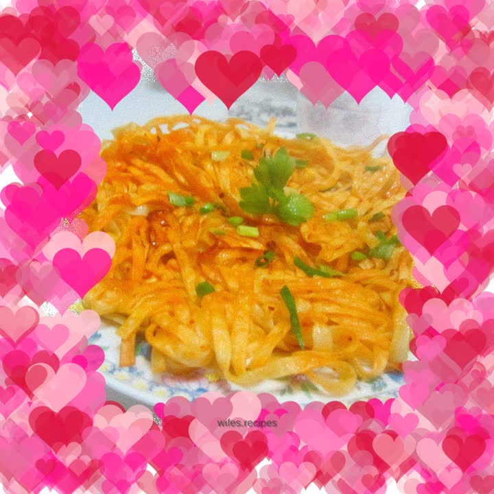 Fried noodle cake