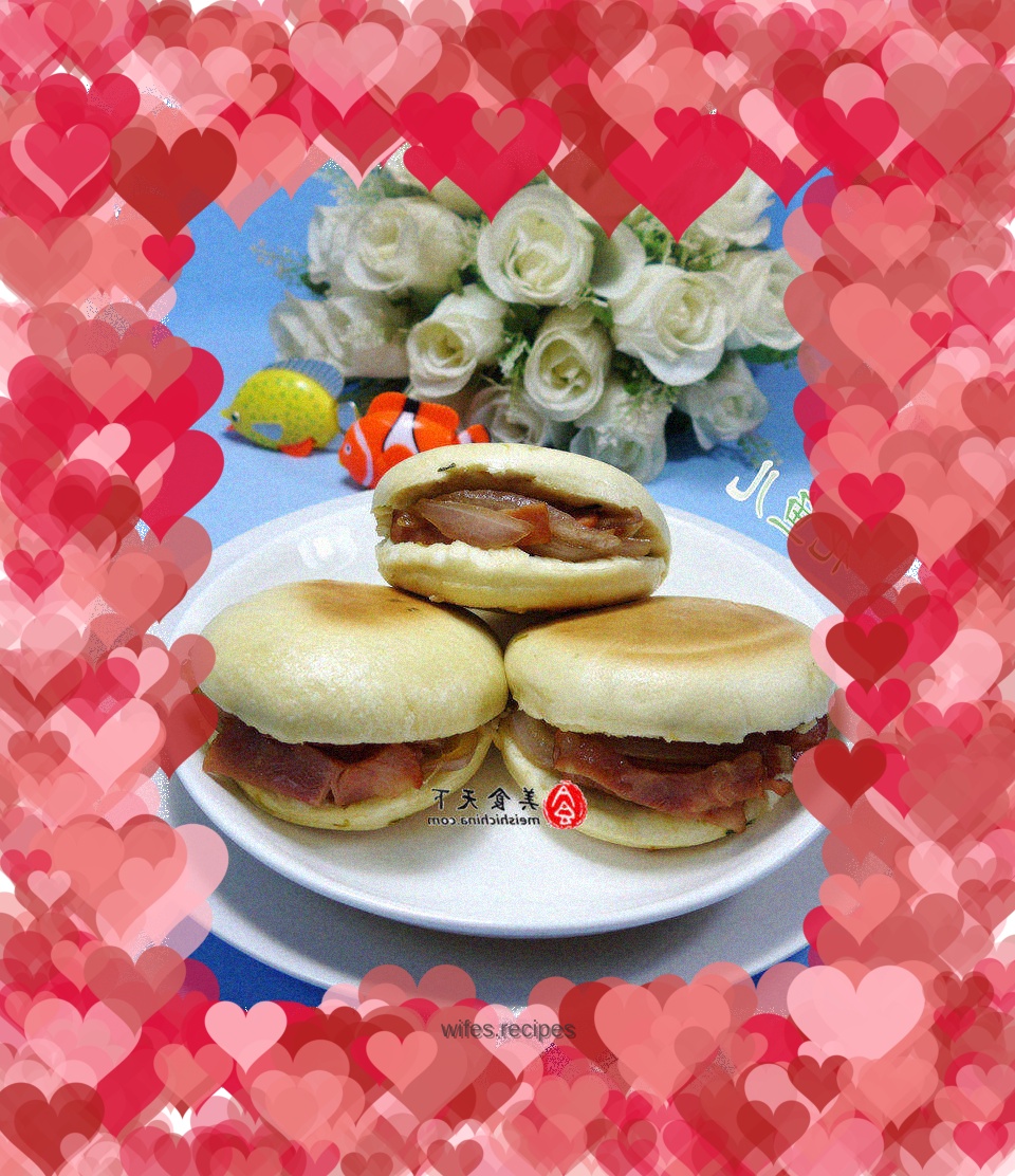 Onion and bacon buns