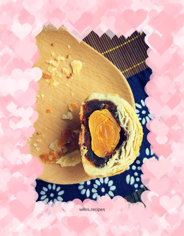 Bean paste and egg yolk cake