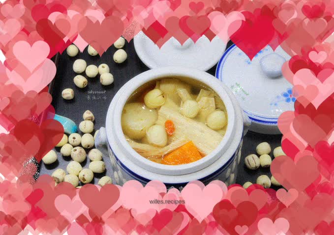 Lotus seed health soup