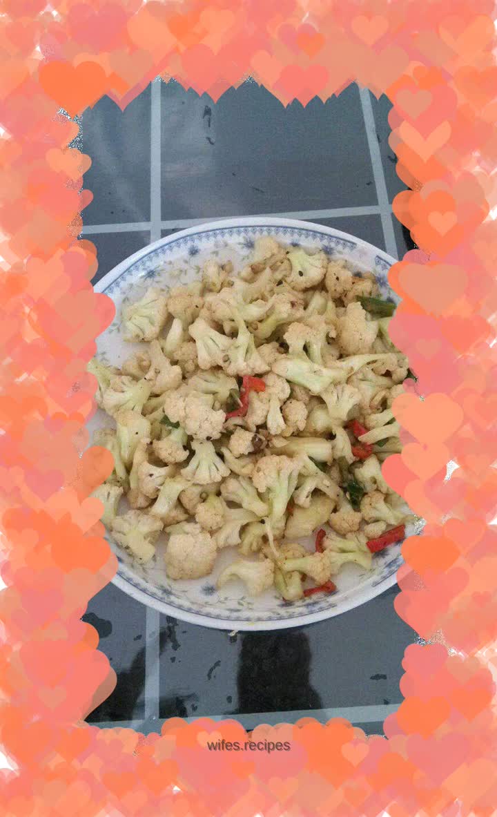 Stir-fried cauliflower with pepper