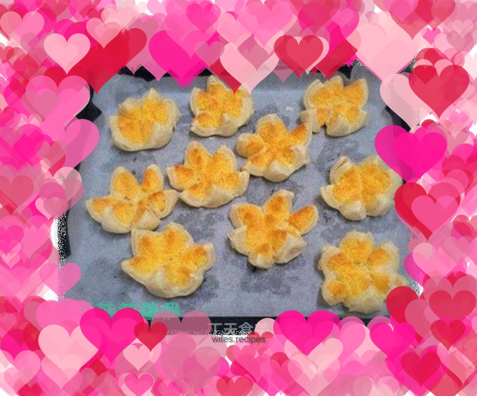 Coconut lotus cake