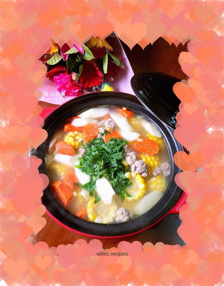 Pork bone, yam and corn soup