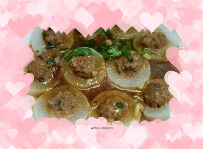 White radish stuffed with minced meat