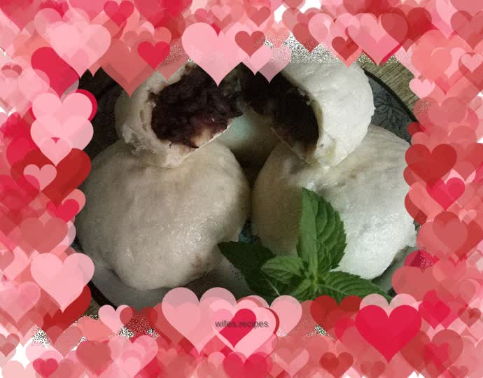 Homemade bean paste buns