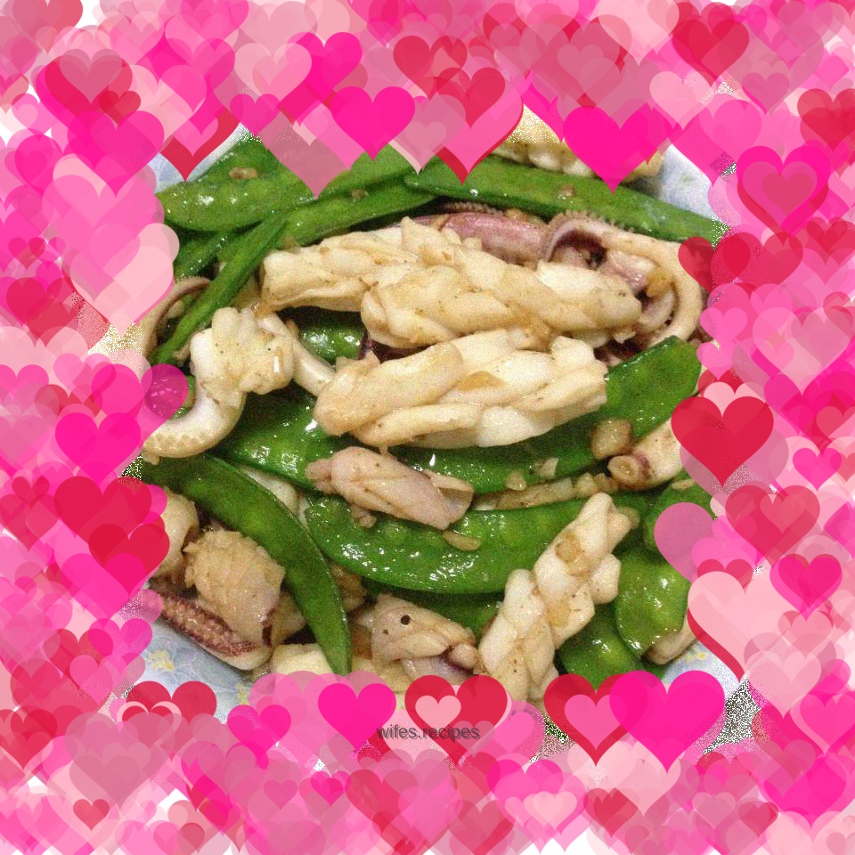 Stir-fried snow peas with squid