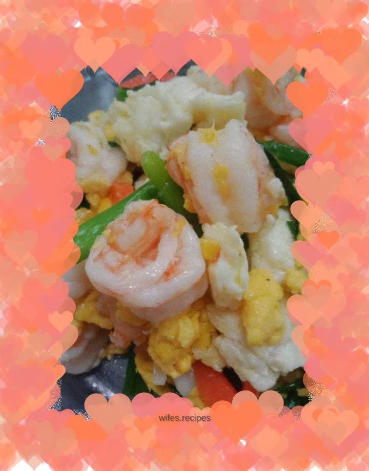 Shrimp balls with smooth egg