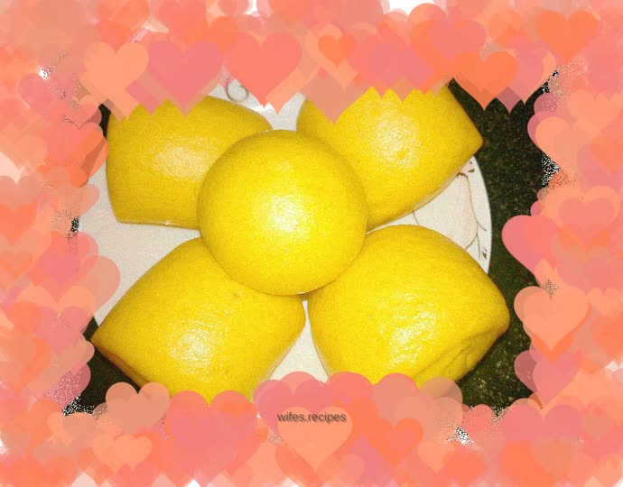 Pumpkin steamed buns