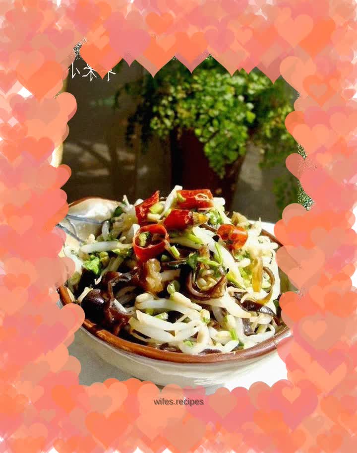 Hot and sour mung bean sprouts