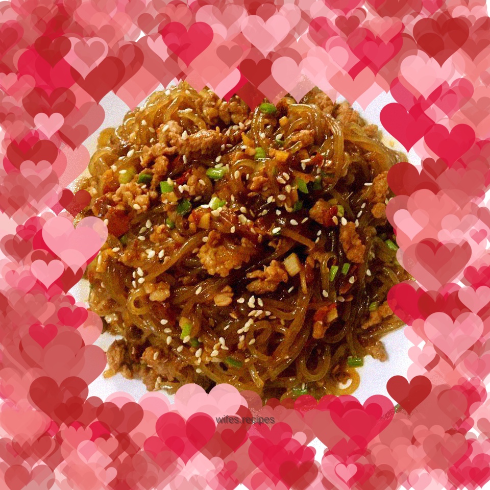 Ants climbing the tree