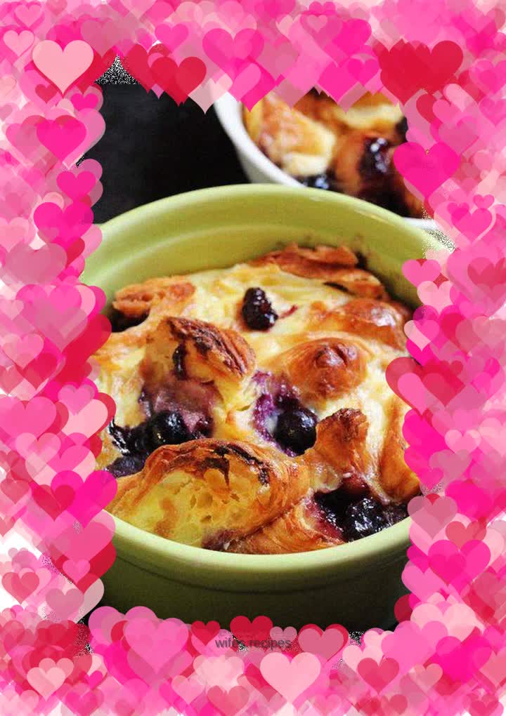 Smooth and tender---blueberry bread pudding