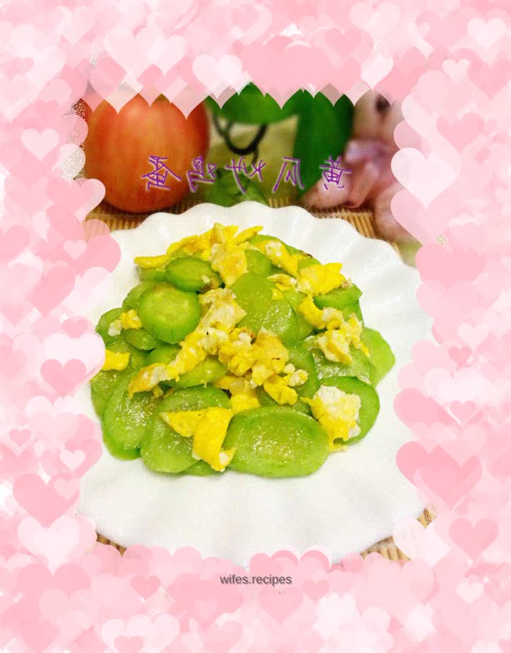 Cucumber scrambled eggs