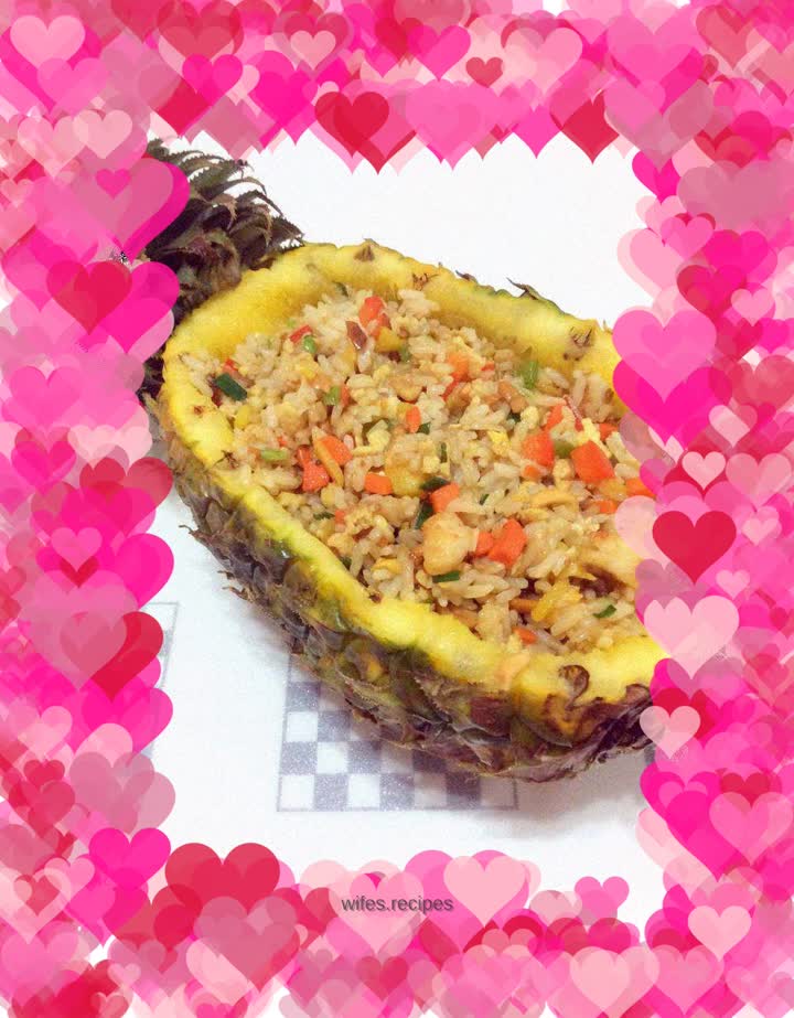 Shrimp, egg and pineapple fried rice