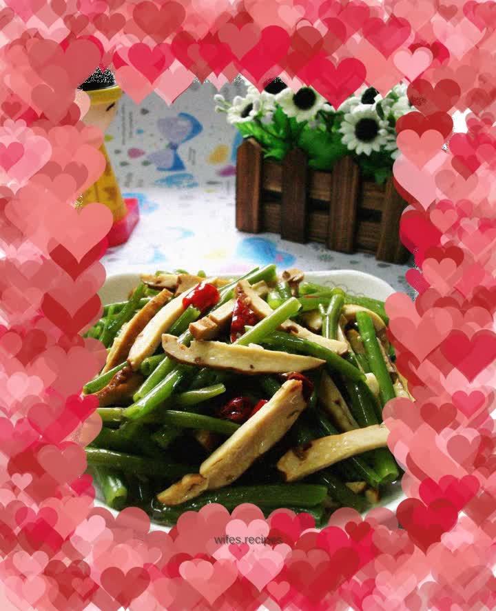 Dried and stir-fried water spinach stems