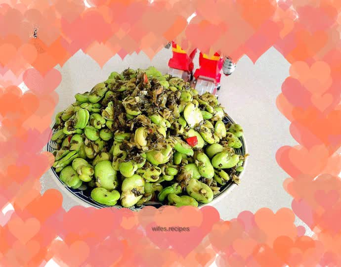 Fried broad beans with pickles