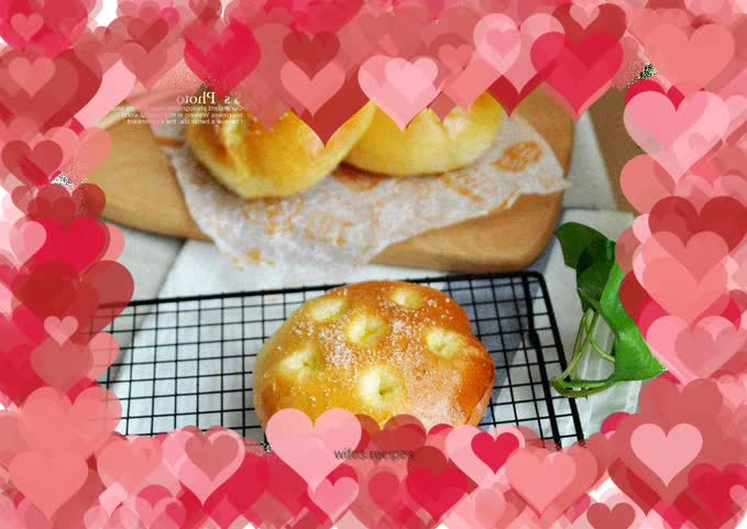 Happiness is so simple -- butter and sugar packets