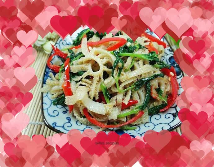 Stir-fried louver with mint and pickled pepper