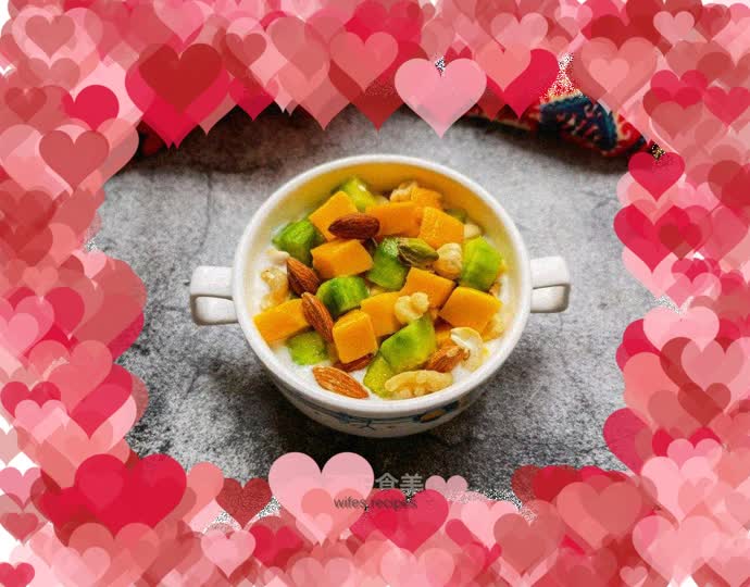 Melon Mango Nut Yogurt Cup