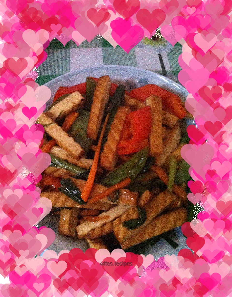 Dried tofu with colored pepper