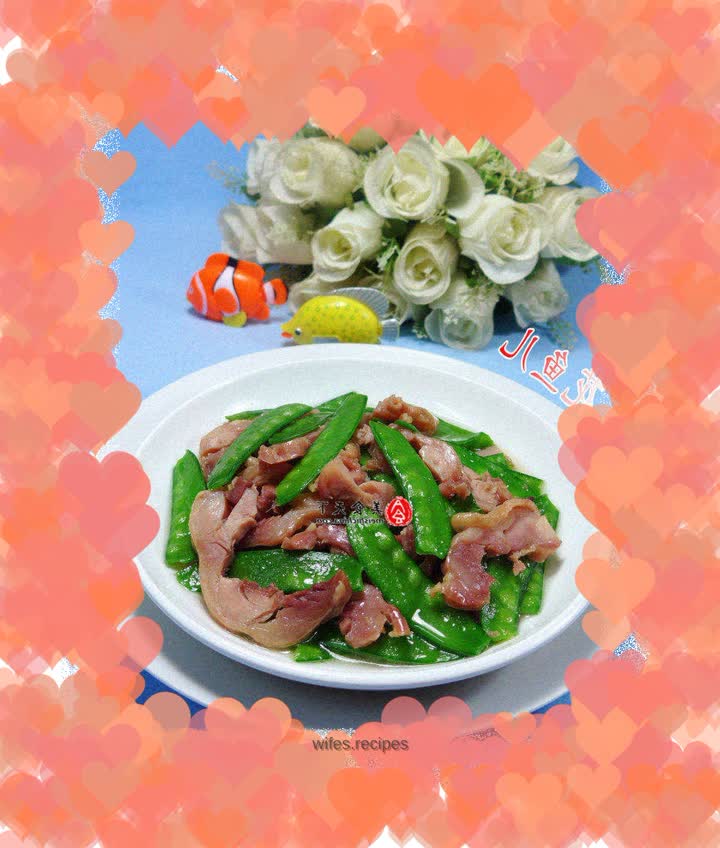 Stir-fried chicken legs with snow peas