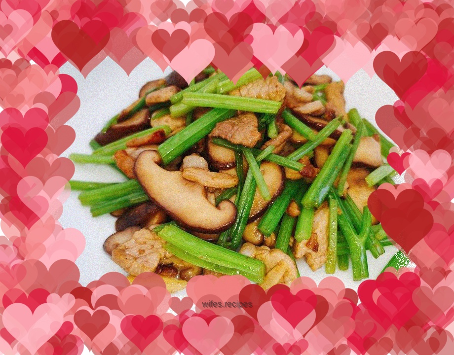 Stir-fried meat with mushrooms and celery