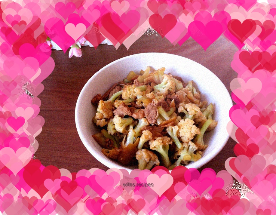 Stir-fried pork with cauliflower