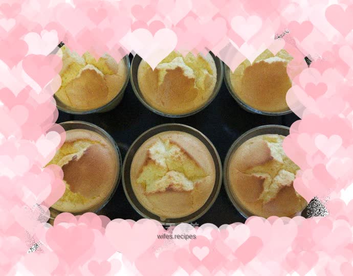 Blue Windmill Light Cream Cake