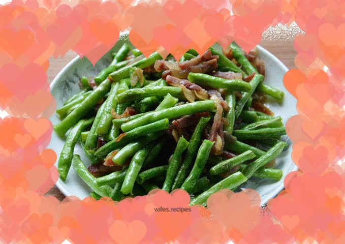 Stir-fried beans with sausage