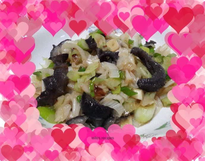 Fried sea cucumber with green onions