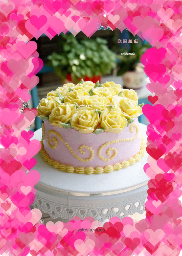 Delicious food blooms like a flower-----rose cake