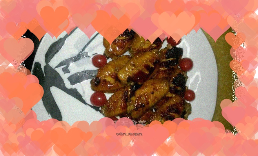 Oil-free version of grilled chicken wings with honey sauce