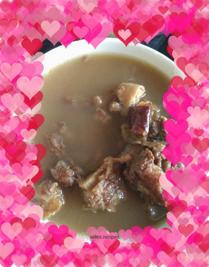 Herbal beef bone soup