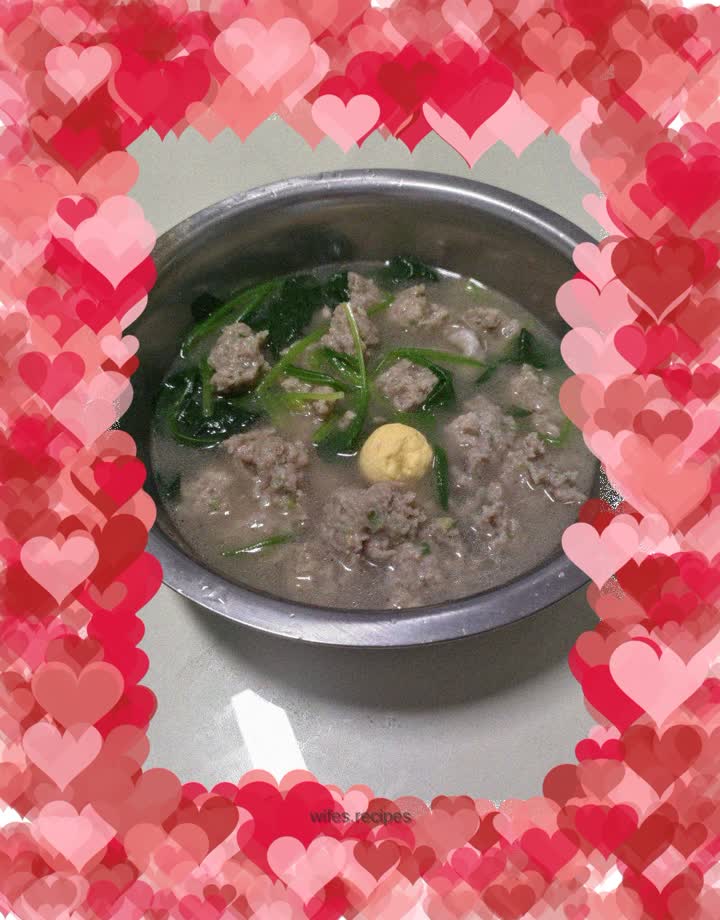 Spinach and Meatball Soup