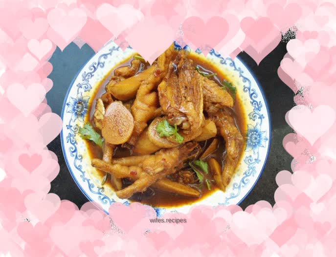 Braised Chicken Feet with King Oyster Mushroom