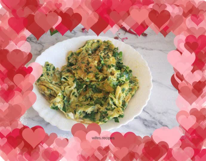 Fried eggs with chives