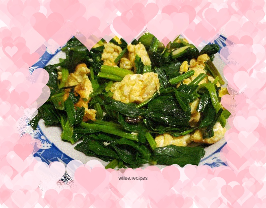 Scrambled eggs with spinach