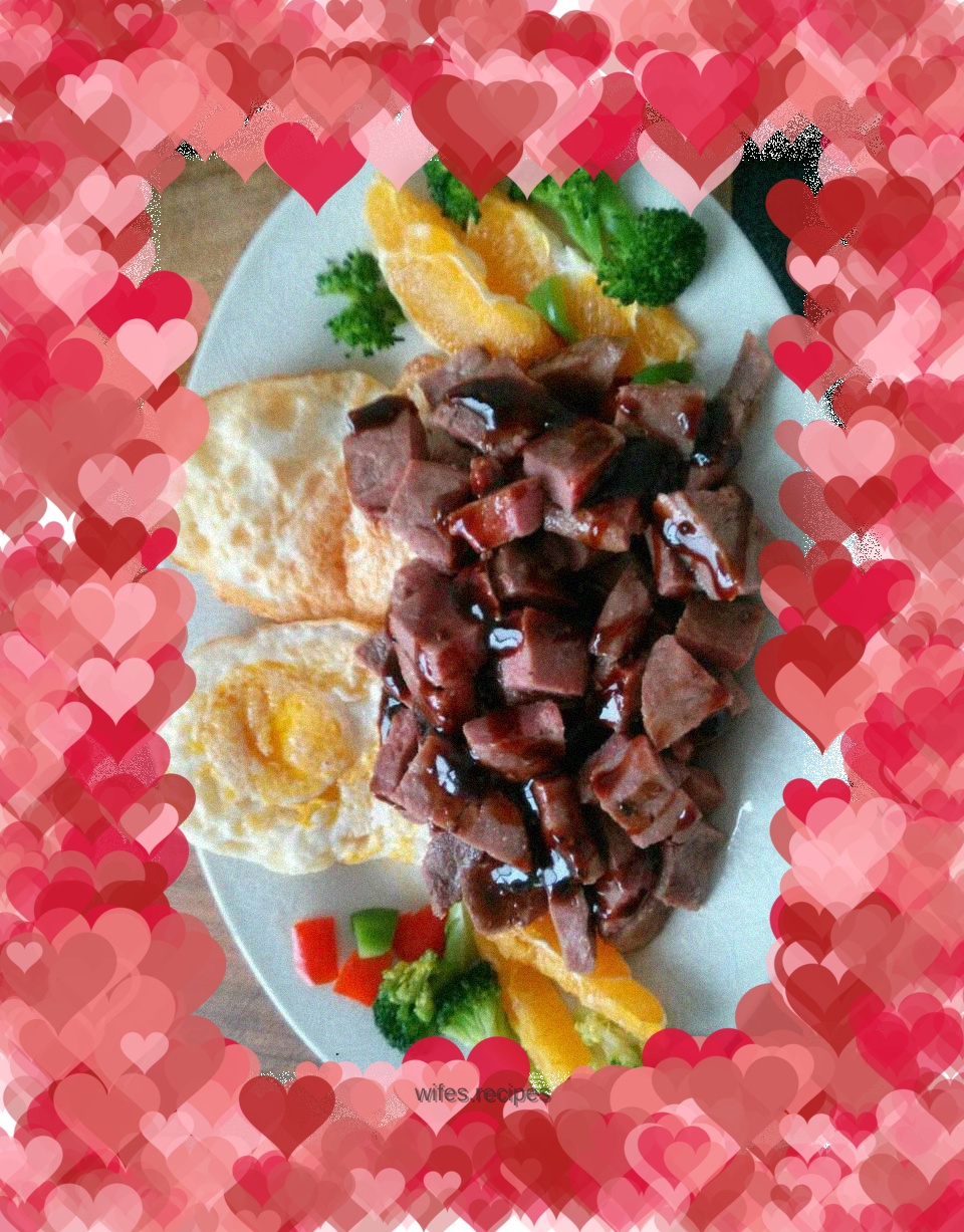 Steak with black pepper salsa