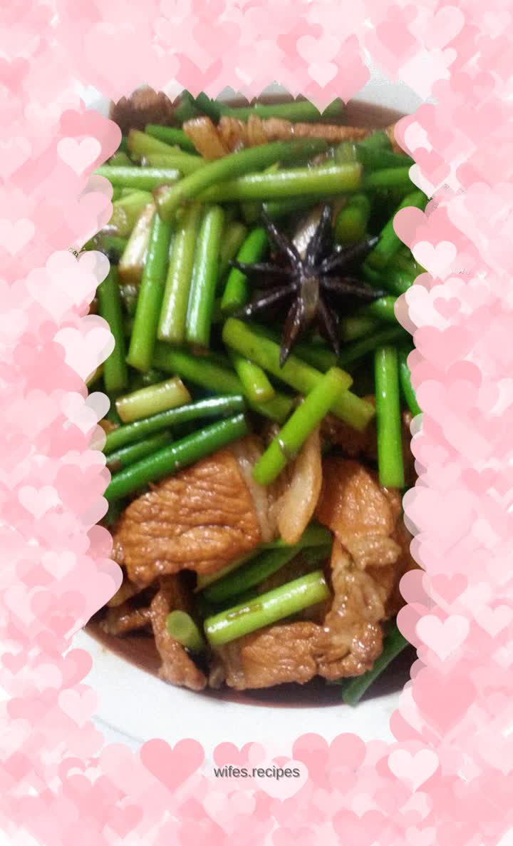 Stir-fried pork with garlic