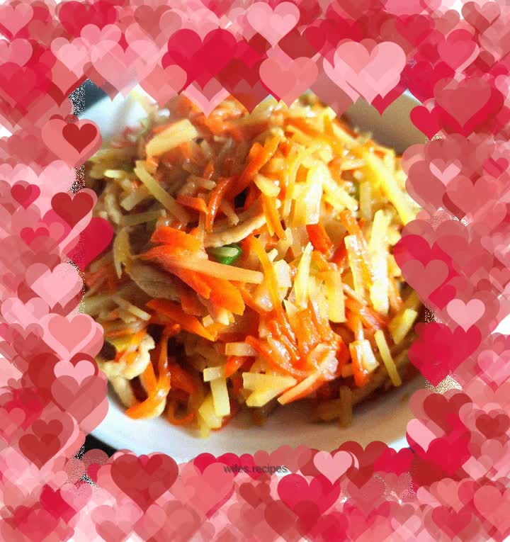 Stir-fried shredded pork with potatoes and carrots