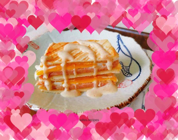 Egg and ham sandwich