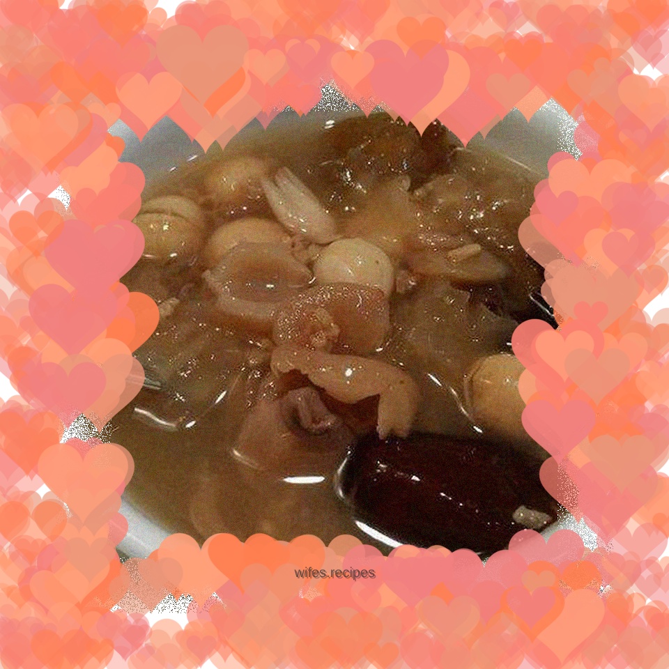 Red Dates, Lotus Seeds and Tremella Soup