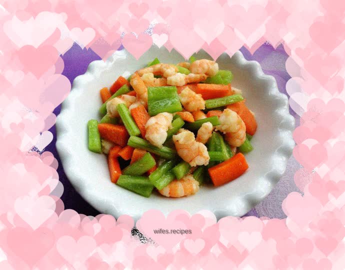 Stir-fried shrimps with seasonal vegetables