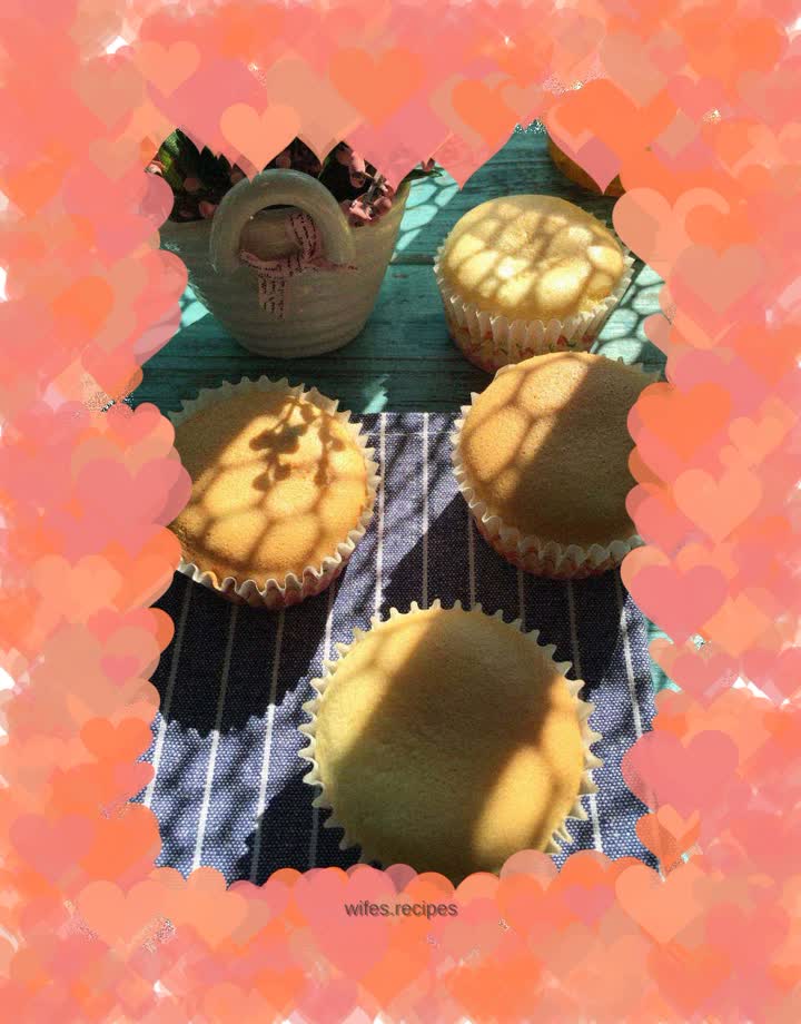 Passion Fruit Cupcakes