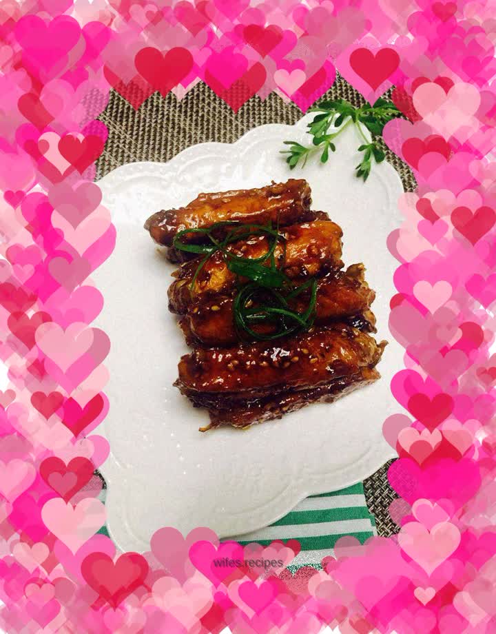 Honey finger sucking chicken wings