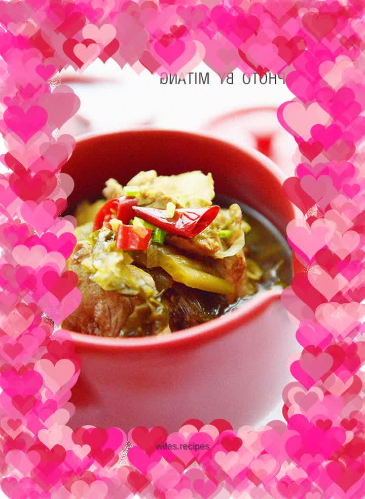 Pork bone pot in sour soup