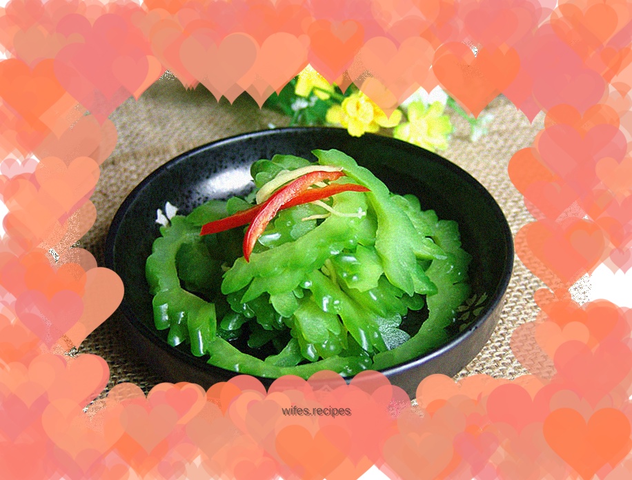 Ginger slices mixed with bitter melon