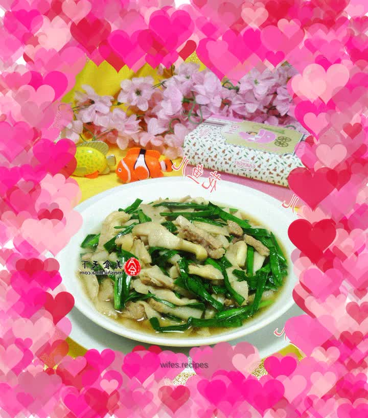 Stir-fried Oyster Mushrooms with Shredded Pork and Chives