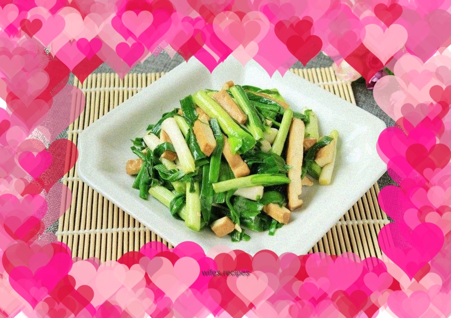 Fried dried tofu with garlic