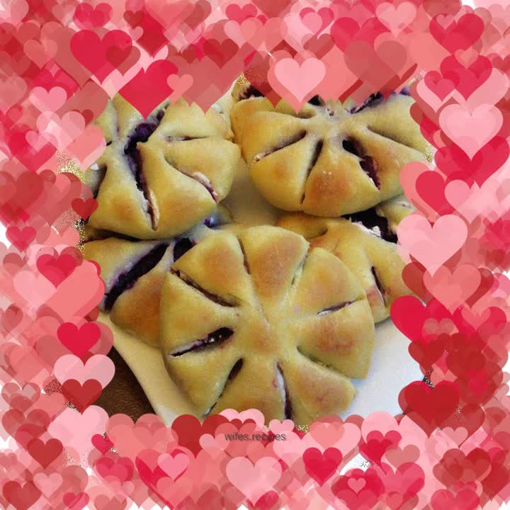 Glutinous Rice and Purple Sweet Potato Cake